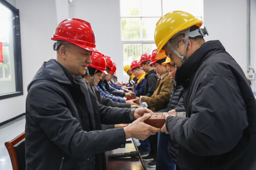 匠心傳承 創新賦能 | 上海創力集團2025年度“創力工匠”技能大賽表彰會圓滿舉行(圖3)